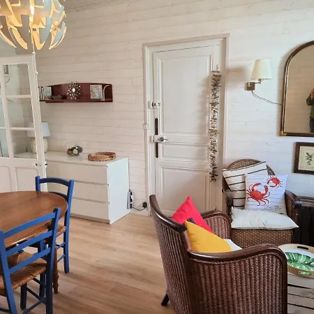 Ty West Batz-sur-Mer